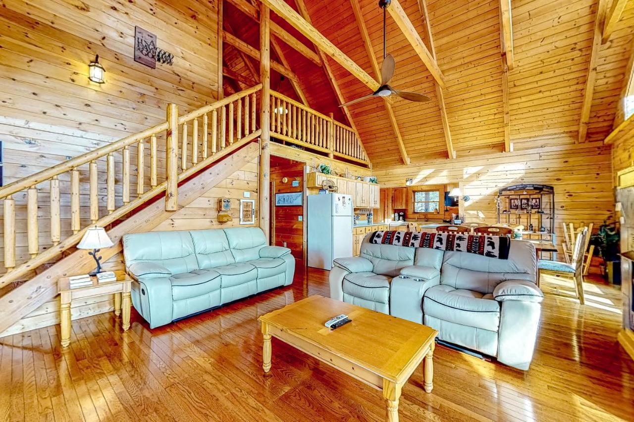 Lazy Bear Lodge Sevierville Eksteriør billede