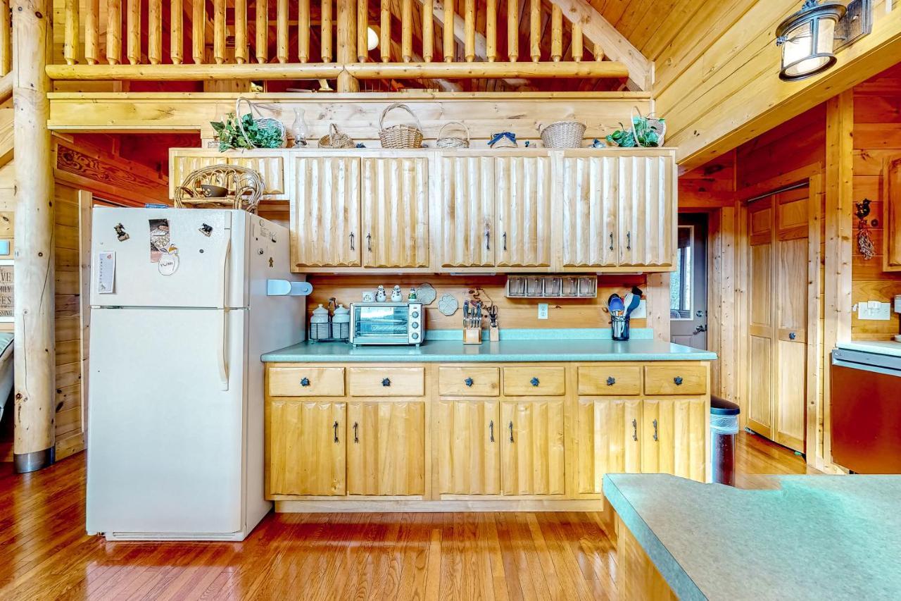 Lazy Bear Lodge Sevierville Eksteriør billede