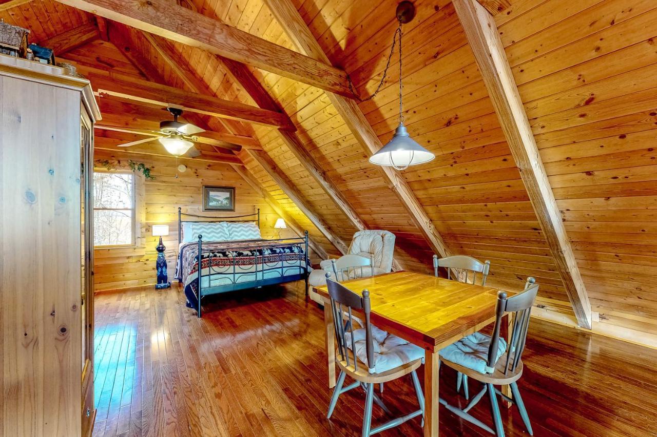 Lazy Bear Lodge Sevierville Eksteriør billede