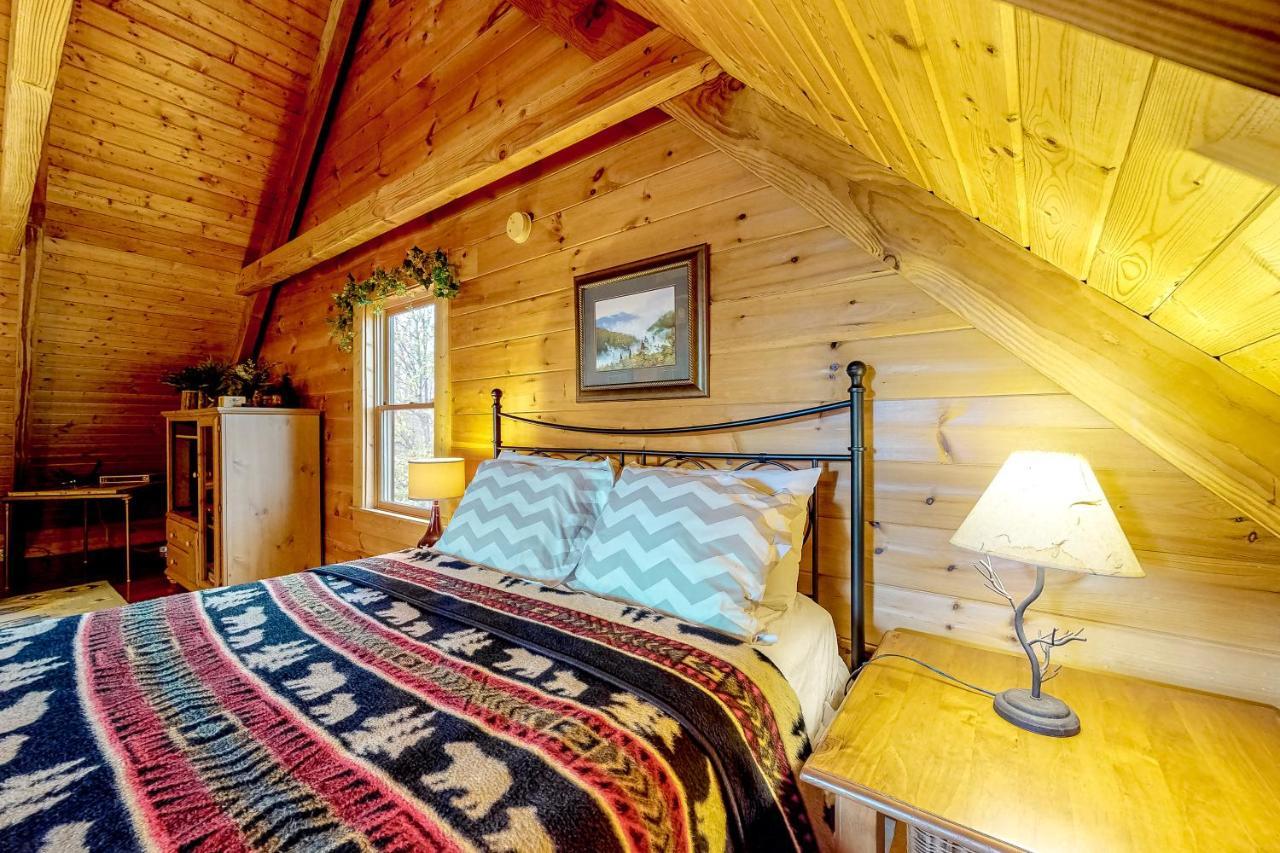 Lazy Bear Lodge Sevierville Eksteriør billede