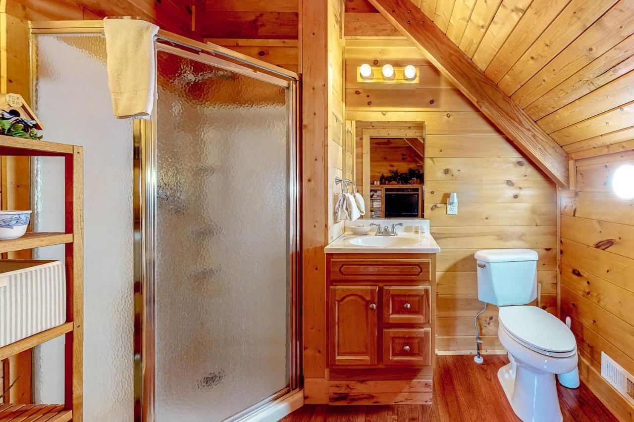 Lazy Bear Lodge Sevierville Eksteriør billede