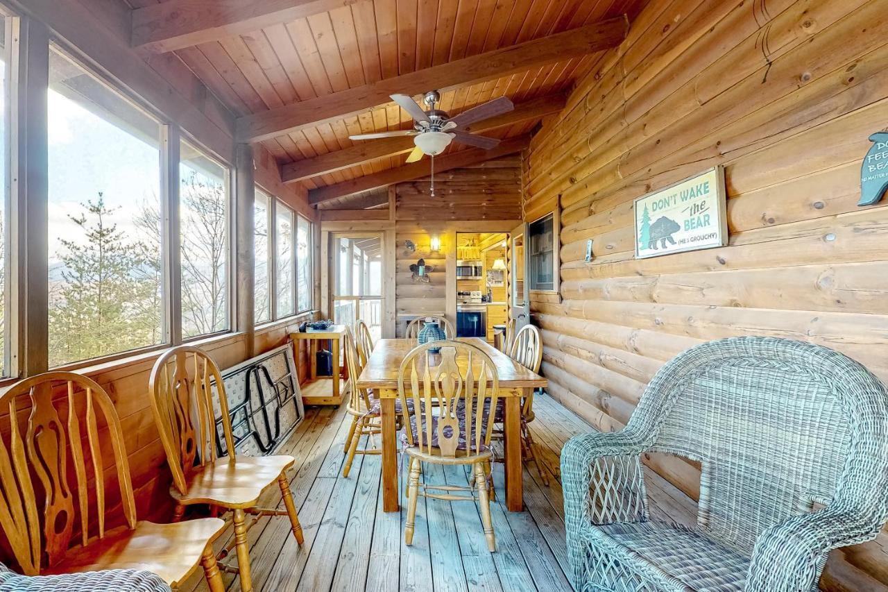 Lazy Bear Lodge Sevierville Eksteriør billede